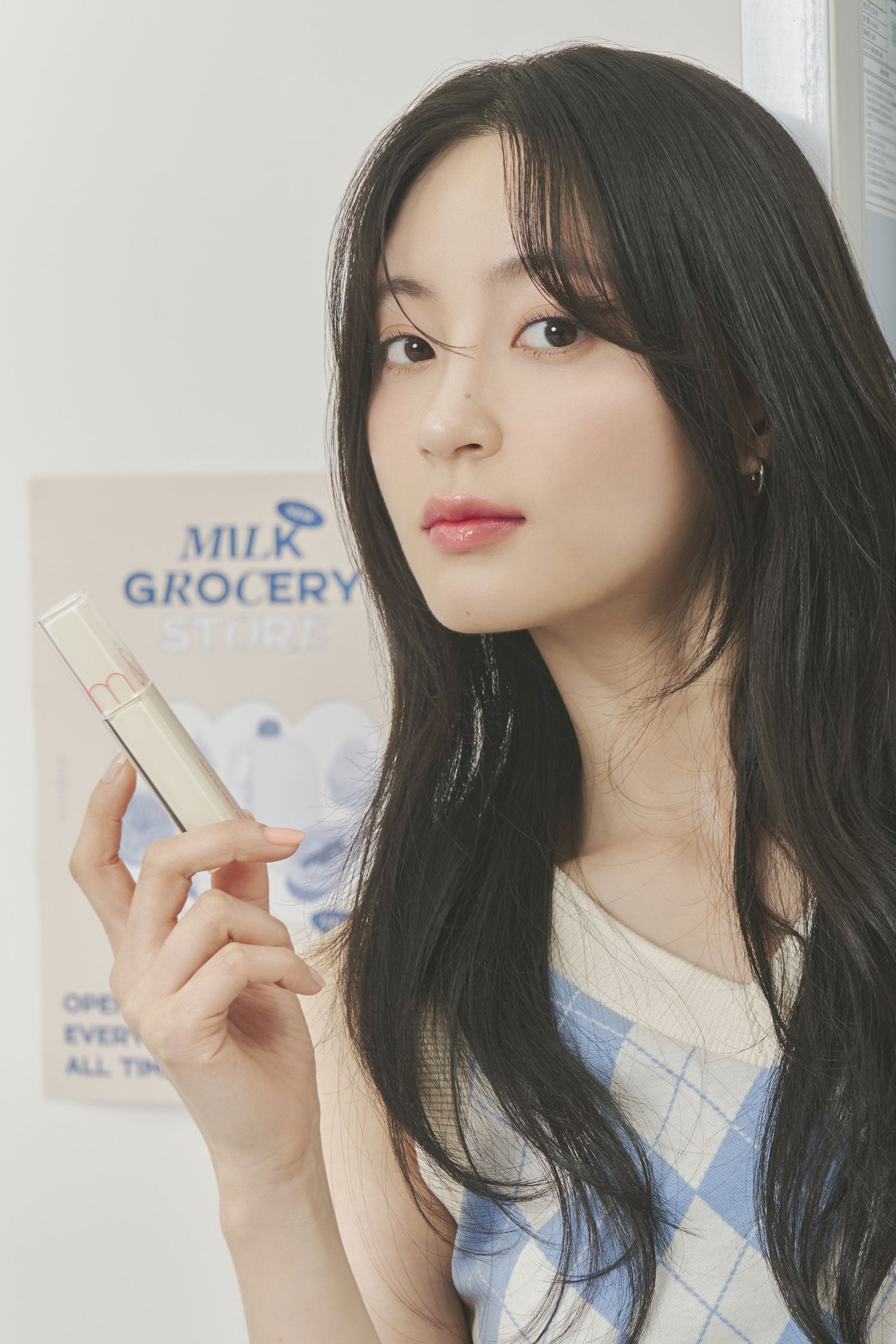 rom&nd, romand, dewyful water tint, glossy, volume glow tint, lip plumping, lip gloss, plumping gloss, shine lip gloss, lip stain, liquid lipstick, lip tint, korean makeup lipstick, daily lipstick