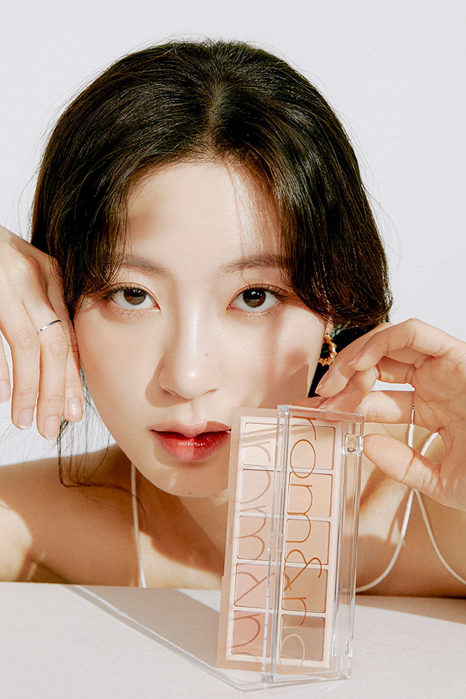 rom&nd, romand, eye palette, better than palette, korean eye palette, eyeshadow palette, matte shimmer glitter pigmentation, 10 colors eyeshadow palette, makeup pallet, colorful eye shadow, pampas garden, mahogany garden, rosebud garden, dusty fog garden, shade & shadow garden, peony nude garden