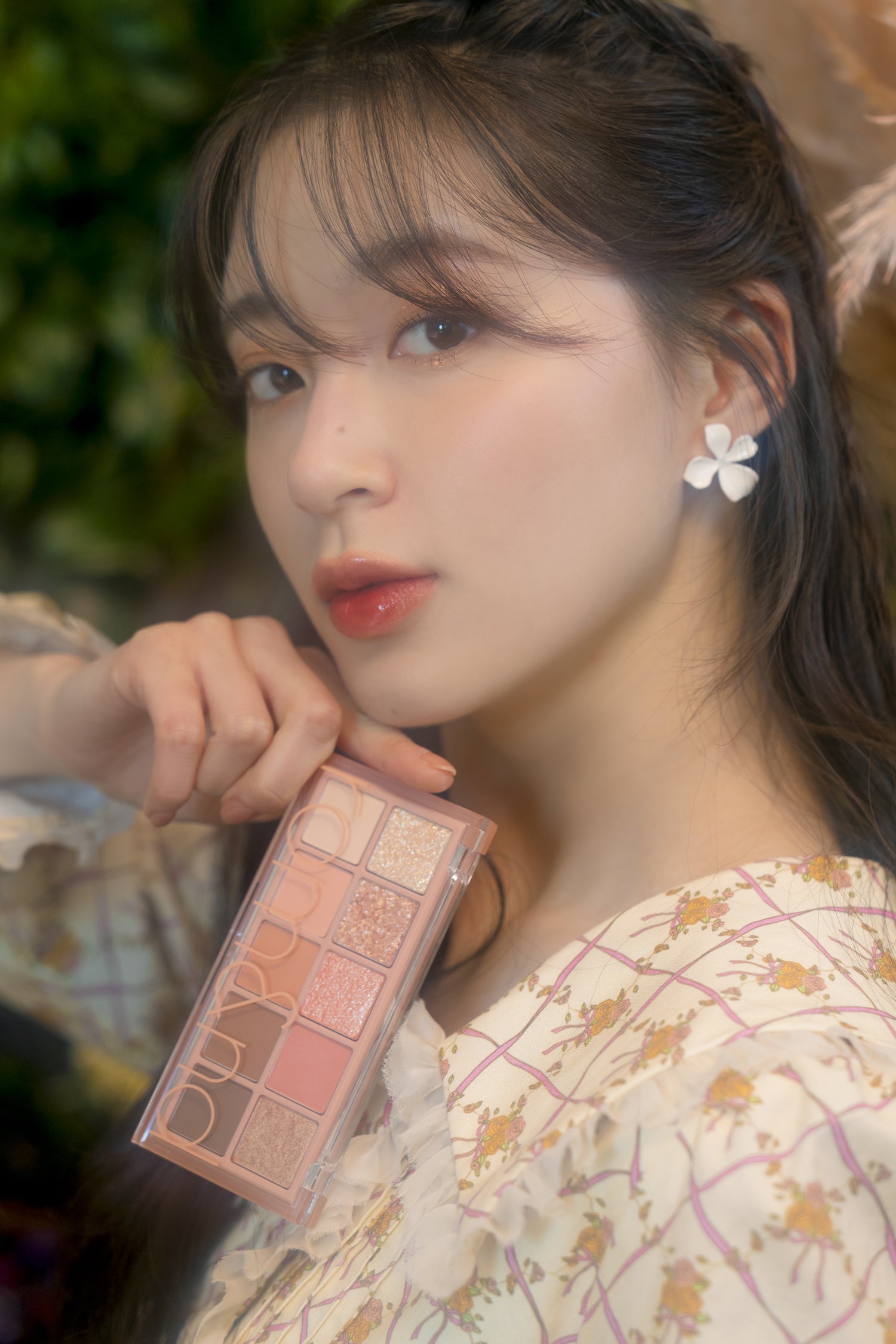 rom&nd, romand, eye palette, better than palette, korean eye palette, eyeshadow palette, matte shimmer glitter pigmentation, 10 colors eyeshadow palette, makeup pallet, colorful eye shadow, pampas garden, mahogany garden, rosebud garden, dusty fog garden, shade & shadow garden, peony nude garden